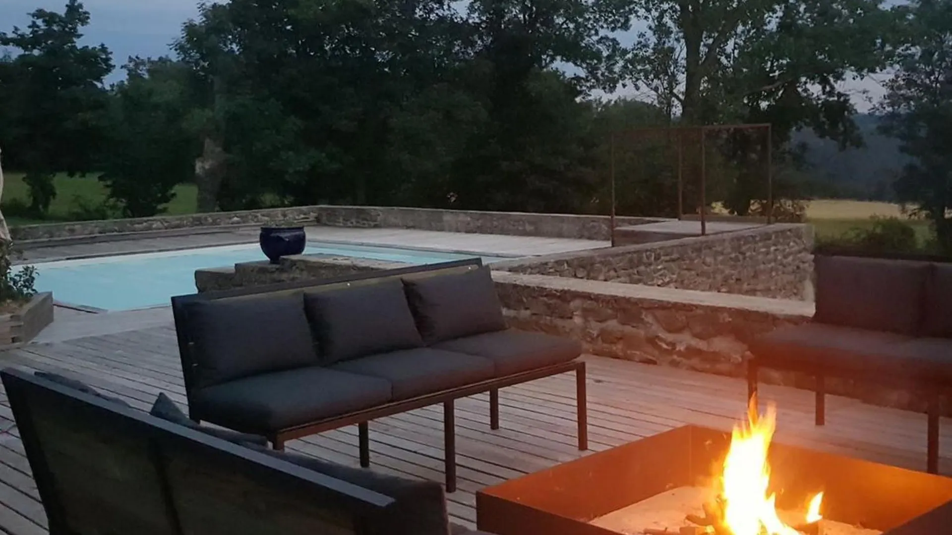 Corps De Ferme Renove Avec Piscine Et Terrasses Paisibles, A 1H30 De Lyon - Fr-1-582-396 Bed & Breakfast Saint-Etienne-Lardeyrol France